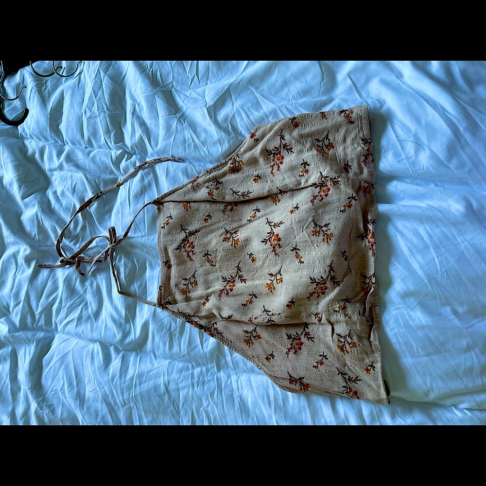 HALTER TOP / CROP TOP
